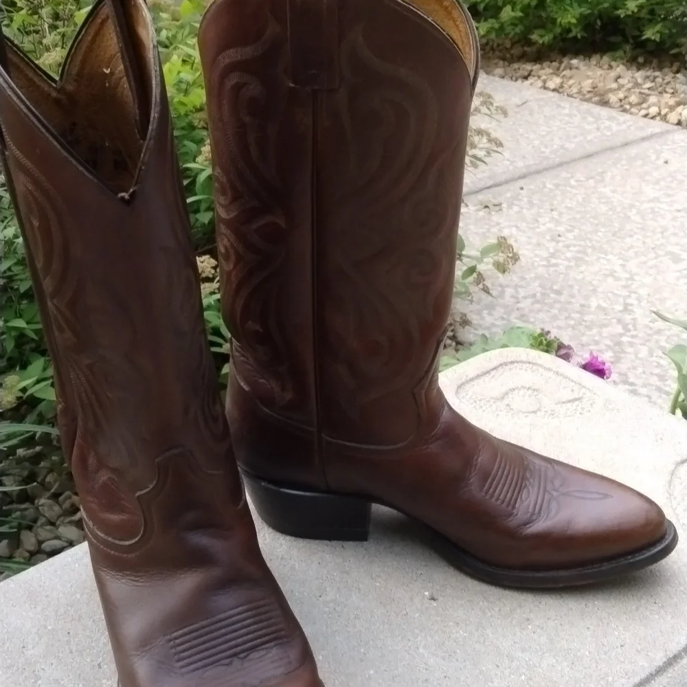 Mens Tony Lama Western boot, size 8.5 D